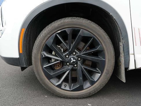 Used 2023 Mitsubishi Outlander Ralliart AWD/4WD image 12