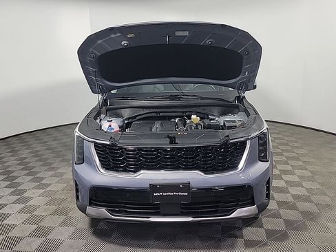 Used 2025 Kia Sorento EX w/ Panoramic Sunroof Package image 15