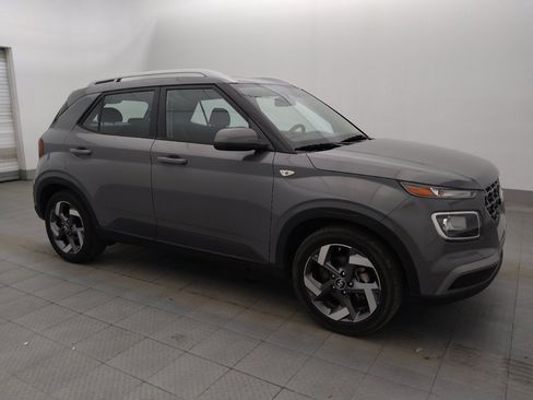 Used 2023 Hyundai Venue SEL w/ Cargo Package FWD image 11