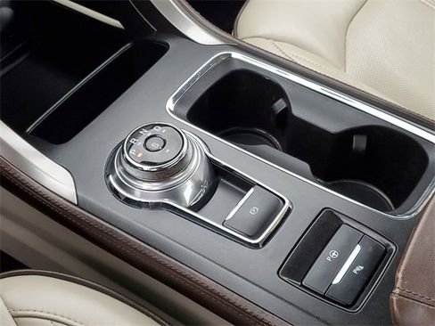 Used 2017 Ford Fusion Platinum image 26