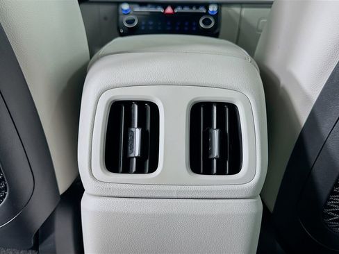 New 2026 Hyundai Tucson Limited image 18