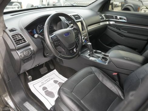 Used 2016 Ford Explorer Limited image 8