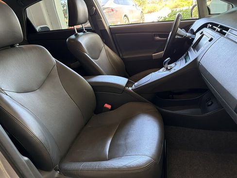 Used 2011 Toyota Prius Four w/ Solar Roof Pkg FWD image 15