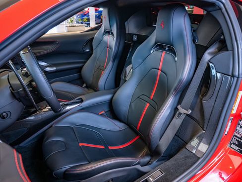 Used 2021 Ferrari SF90 Stradale image 11