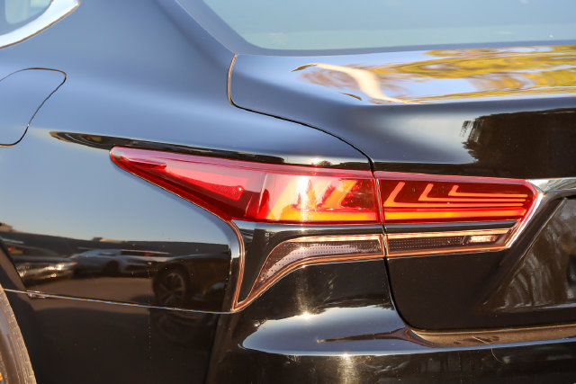 Used 2021 Lexus LS 500 AWD w/ Interior Upgrade Package image 26