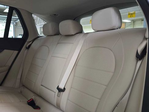 Used 2019 Mercedes-Benz GLC 300 4MATIC image 17