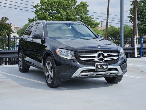 Used 2016 Mercedes-Benz GLC 300 image 2