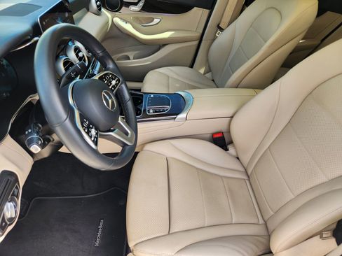 Used 2022 Mercedes-Benz GLC 300 image 11
