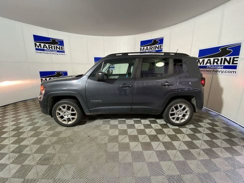 Used 2022 Jeep Renegade Latitude w/ Convenience Group AWD/4WD image 13