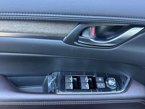 New 2025 MAZDA CX-5 Signature image 9