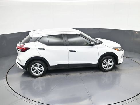 Certified 2025 Nissan Kicks Play S FWD image 34