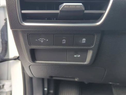 Used 2025 Hyundai Sonata SE FWD image 15