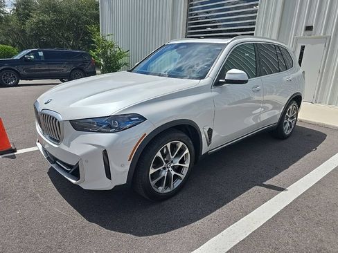 Used 2024 BMW X5 xDrive40i w/ Premium Package AWD/4WD image 2
