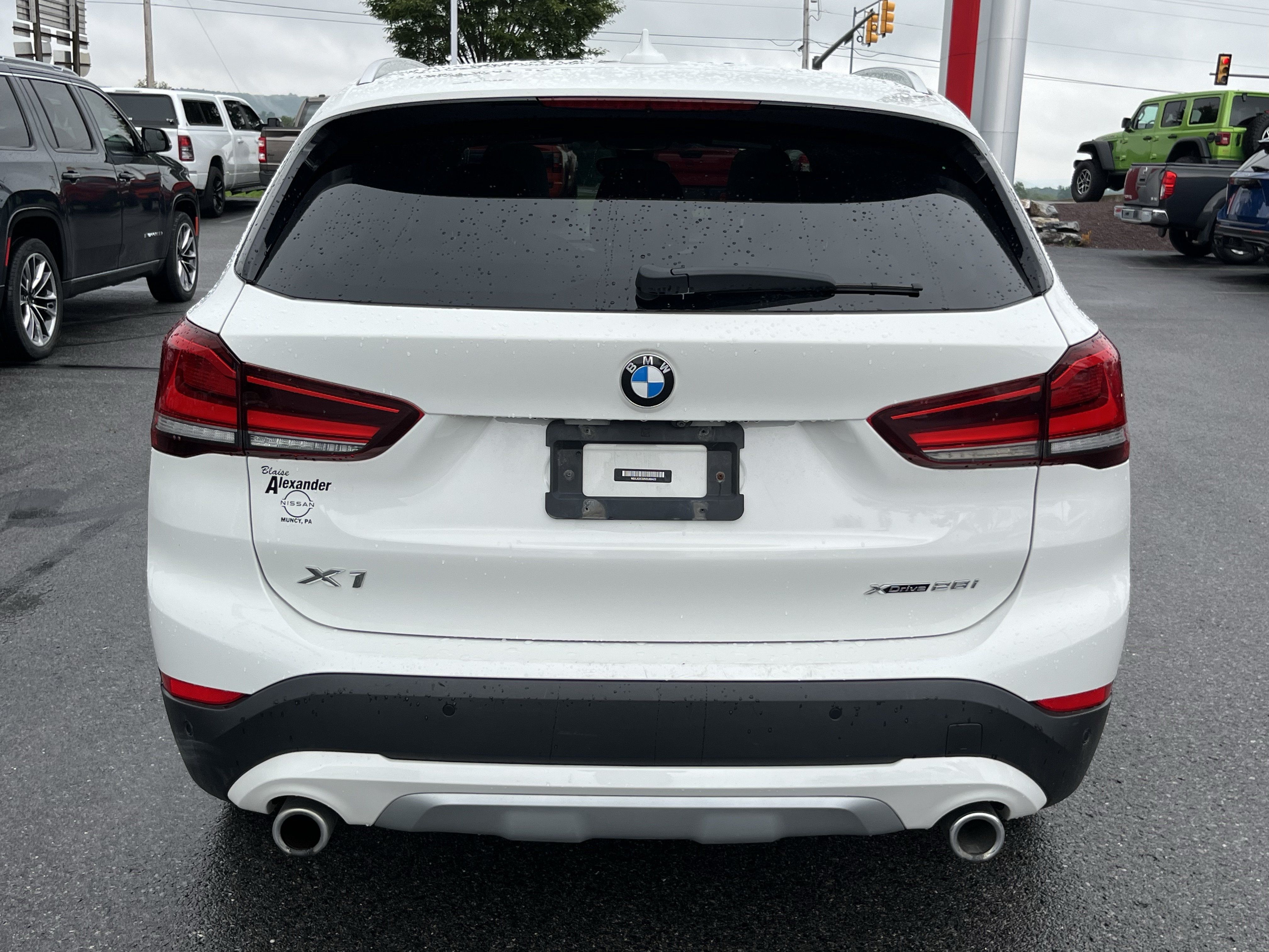 Used 2022 BMW X1 xDrive28i w/ Premium Package AWD/4WD image 6