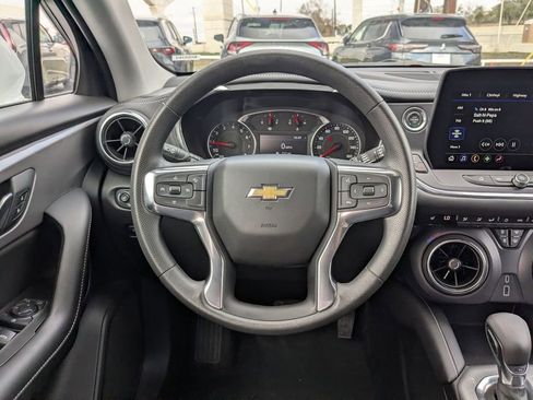 Used 2025 Chevrolet Blazer LT image 16