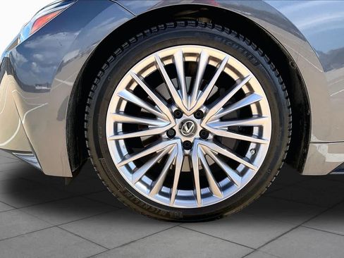 Used 2022 Lexus IS 300 w/ Premium Package RWD image 11
