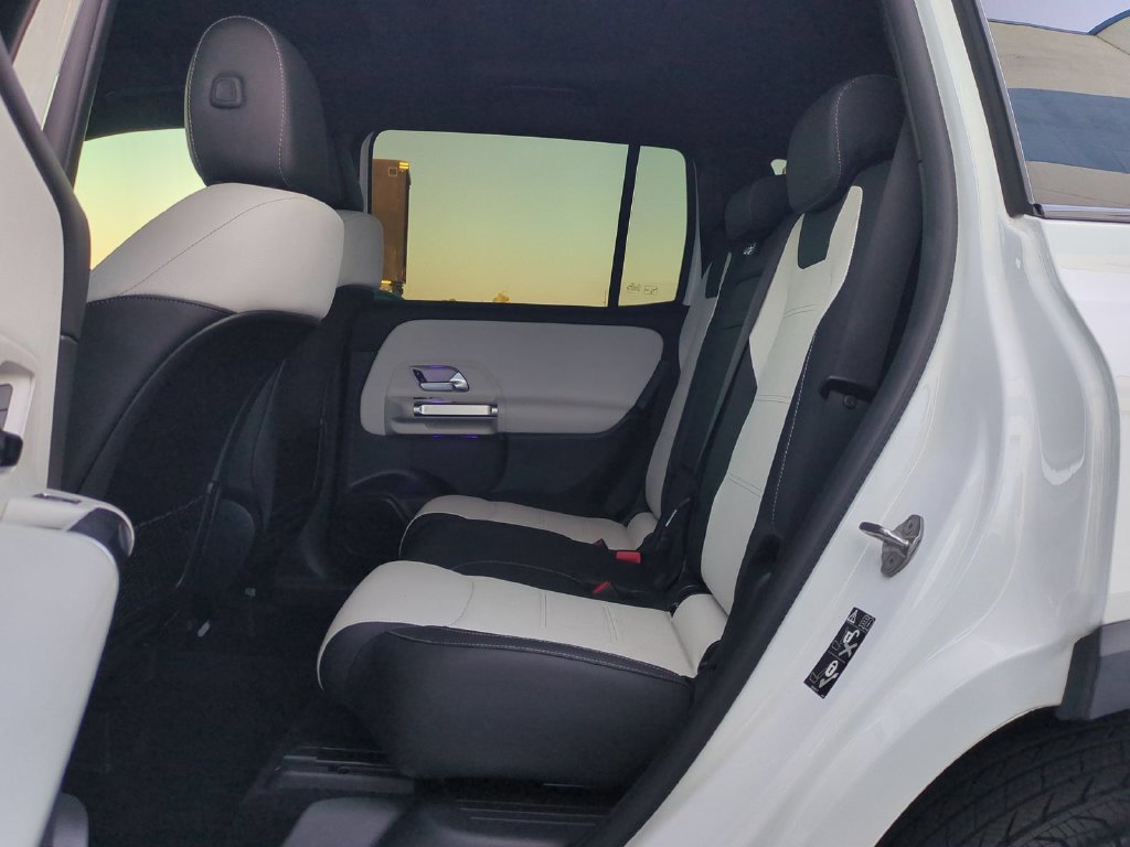 Used 2023 Mercedes-Benz GLB 250 4MATIC image 29