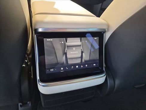 Used 2022 Tesla Model X AWD/4WD image 17