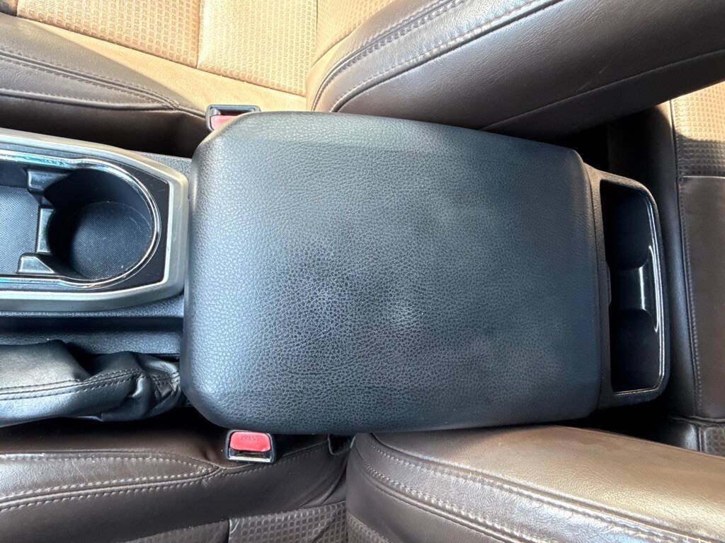 Used 2016 Toyota Tacoma Limited w/ Towing Package RWD image 19