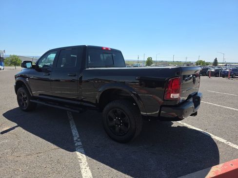 Used 2015 RAM 2500 Laramie w/ Black Appearance Group AWD/4WD image 4