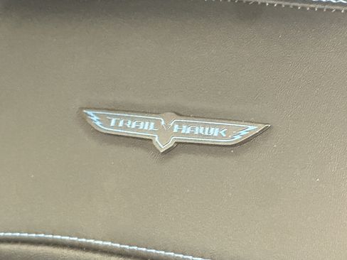 Used 2023 Jeep Grand Cherokee Trailhawk image 23