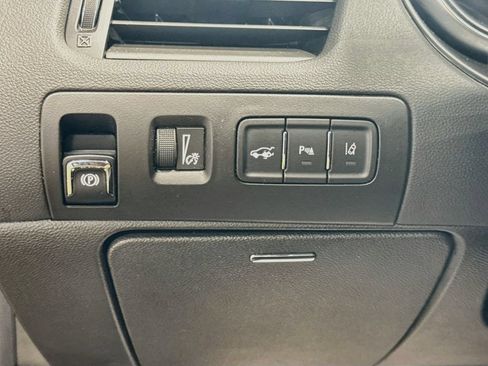 Used 2016 Chevrolet Impala LT w/ Leather Package FWD image 10