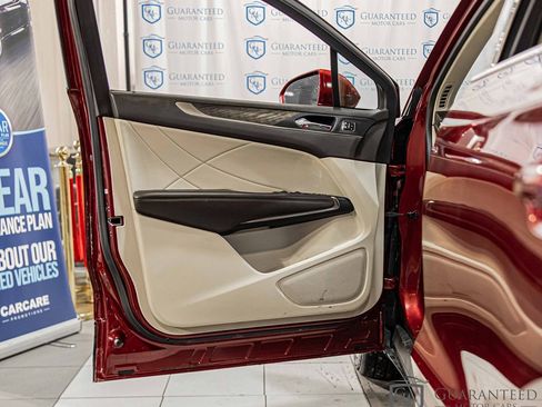 Used 2018 Lincoln MKC Reserve w/ Lincoln MKC Climate Package image 31