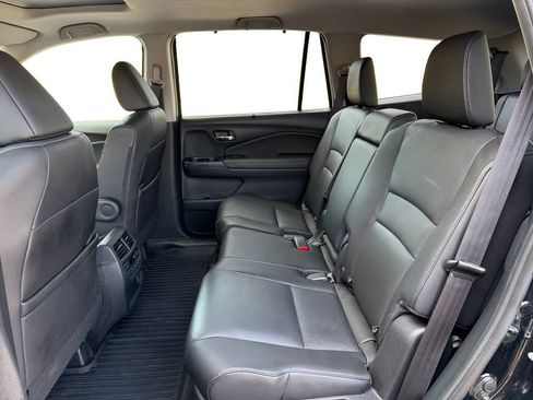 Used 2022 Honda Pilot Black Edition image 18