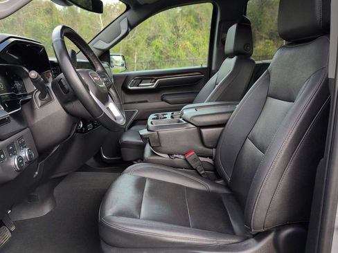 Used 2025 GMC Sierra 1500 SLT image 12