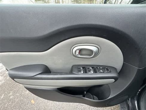 Used 2017 Kia Soul + w/ UVO Package image 16