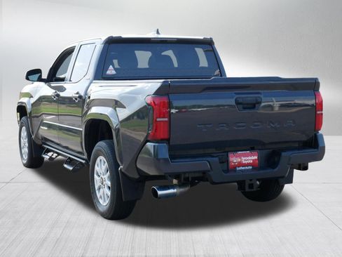 Certified 2024 Toyota Tacoma SR5 AWD/4WD image 4