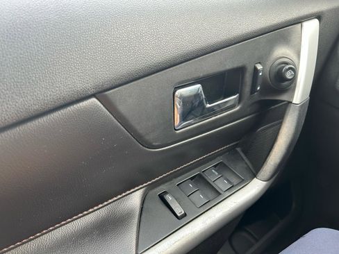 Used 2013 Ford Edge Limited image 31
