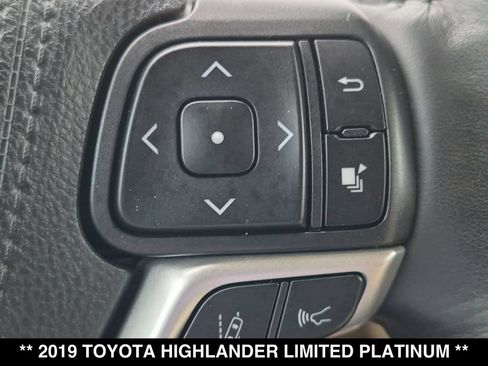 Used 2019 Toyota Highlander Limited Platinum AWD/4WD image 14
