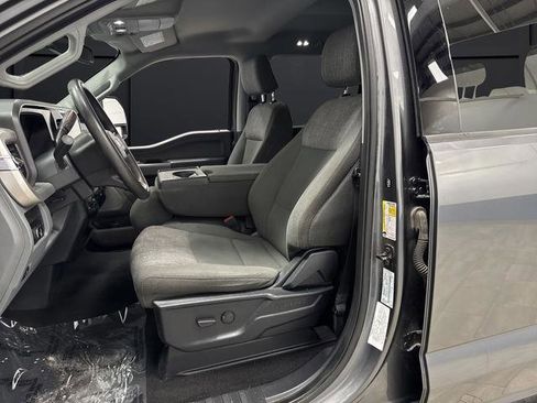 Used 2025 Ford F250 XLT w/ Black Appearance Package image 4
