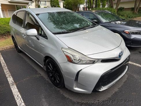 Used 2015 Toyota Prius V Five FWD image 3