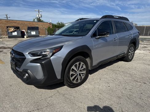 Used 2024 Subaru Outback Premium AWD/4WD image 7