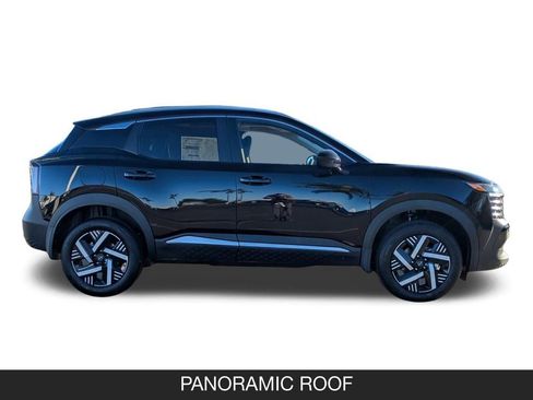 New 2026 Nissan Kicks SV w/ SV Premium Package FWD image 6