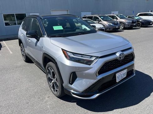 Used 2022 Toyota RAV4 XSE w/ Premium Package AWD/4WD image 2