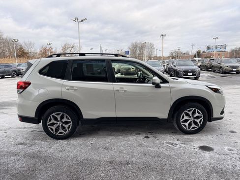 Certified 2023 Subaru Forester Premium image 6