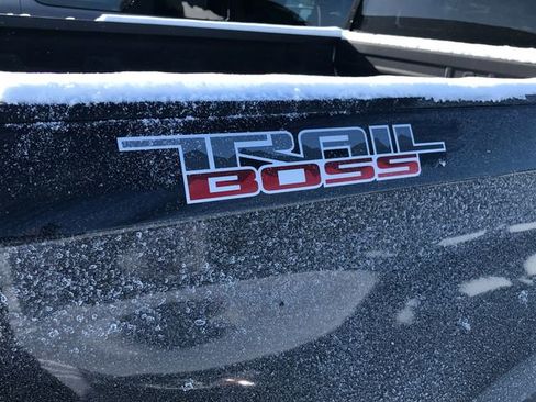 Certified 2019 Chevrolet Silverado 1500 Custom Trail Boss w/ Custom Convenience Package image 3