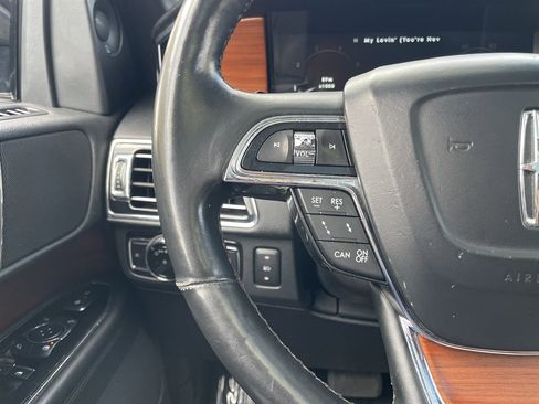Used 2019 Lincoln Navigator L Reserve AWD/4WD image 24
