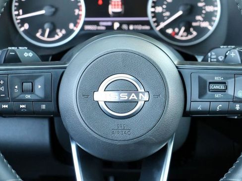 Used 2025 Nissan Pathfinder SV FWD image 24