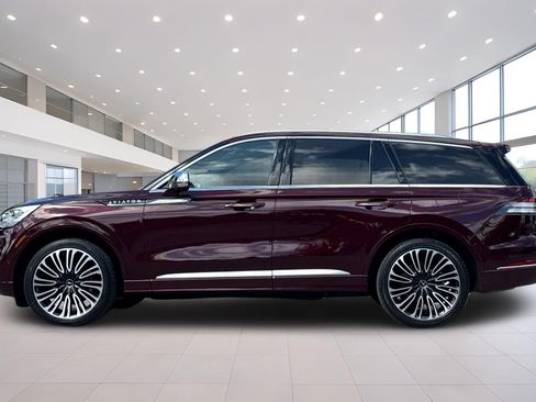 Certified 2022 Lincoln Aviator Black Label AWD/4WD image 7