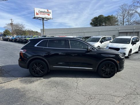 Used 2021 Lincoln Nautilus Reserve w/ Monochromatic Package image 10