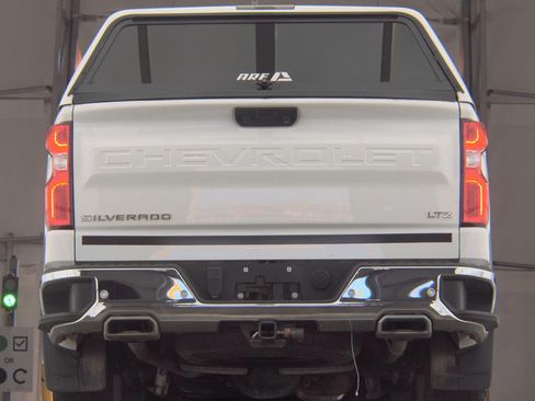 Used 2024 Chevrolet Silverado 1500 LTZ AWD/4WD image 6