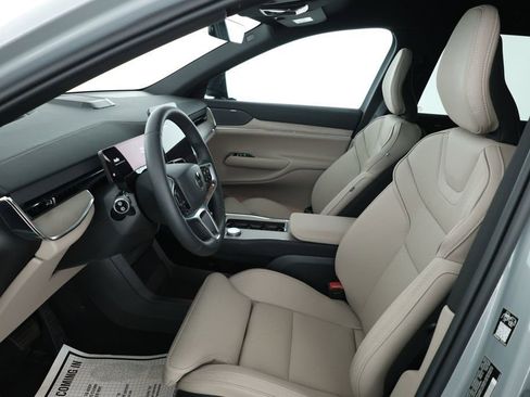 Used 2025 Volvo EX90 Plus image 20