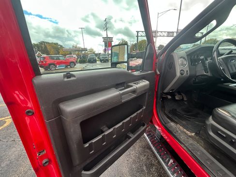Used 2012 Ford F250 Lariat w/ Chrome Pkg image 5