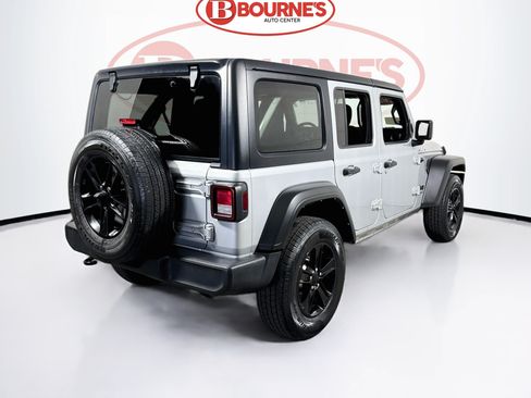 Used 2022 Jeep Wrangler Unlimited Sport AWD/4WD image 8