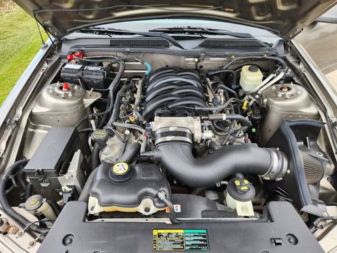 Used 2005 Ford Mustang GT RWD image 12