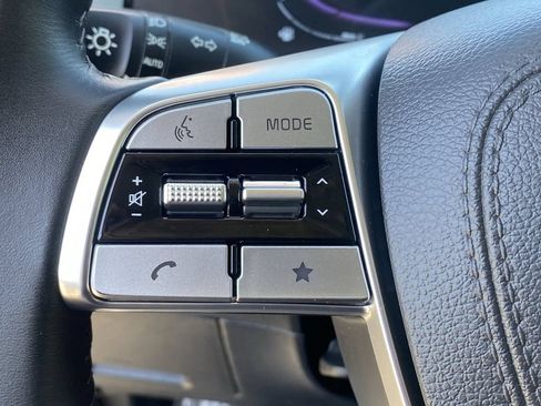 Used 2025 Kia Telluride LX FWD image 26